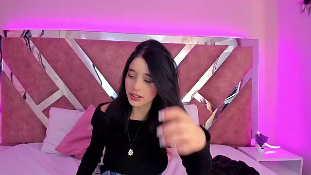 MeganR  online show from December 2025 11:10:01 AM