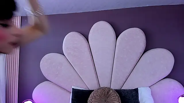 MeganR  online show from April 2026 12:55:02 PM