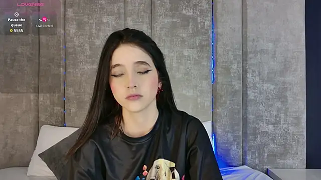 MeganR  online show from November 2025 03:27:02 AM