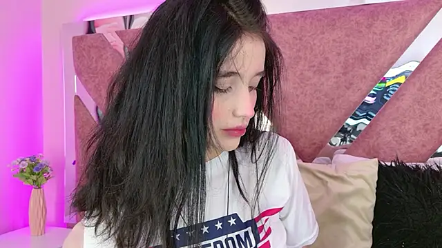 MeganR  online show from April 2026 03:30:02 AM