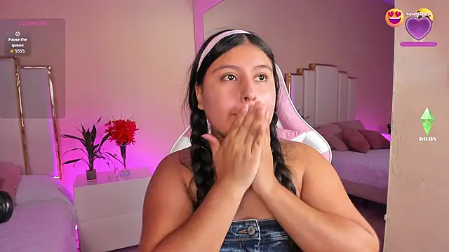 AnnaSwift  online show from March 2026 12:45:02 PM