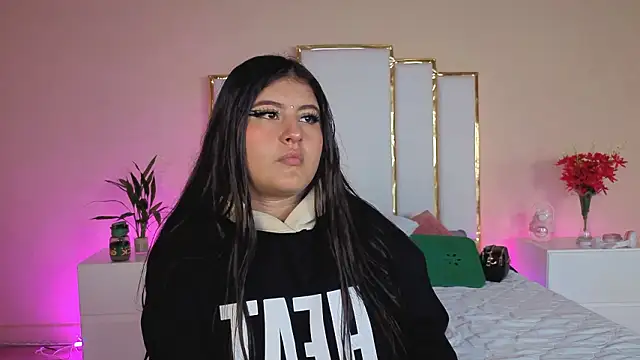 AnnaSwift  online show from March 2026 12:49:01 PM