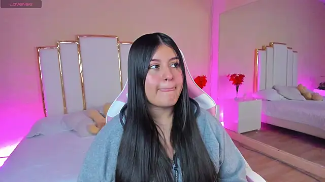 AnnaSwift  online show from February 2026 01:33:02 PM