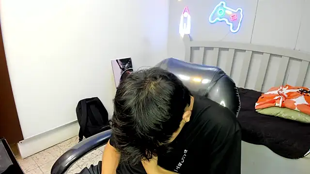 StiwenTwink online show from November 2025 07:47:01 PM