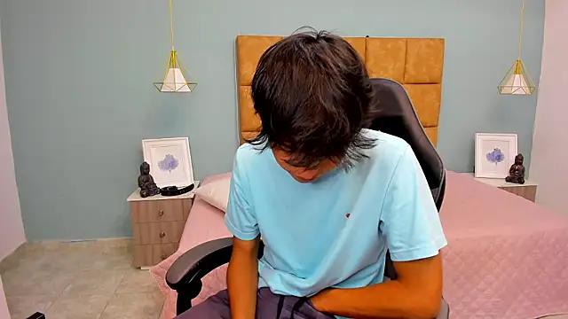 StiwenTwink online show from February 2026 01:00:01 PM