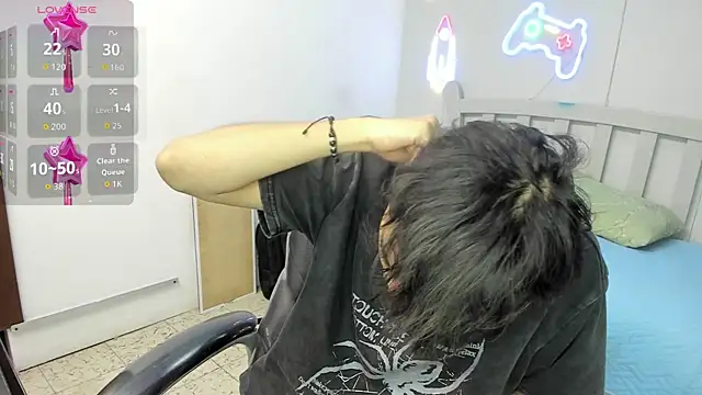 StiwenTwink online show from December 2025 02:12:02 PM