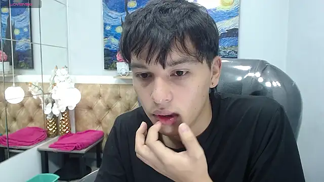StiwenTwink online show from March 2026 12:39:02 PM