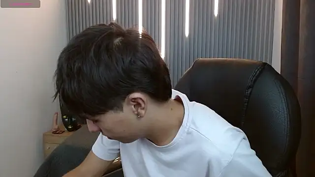 StiwenTwink online show from March 2026 09:37:01 PM