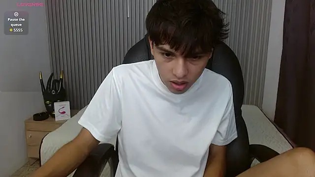 StiwenTwink online show from March 2026 03:25:01 PM