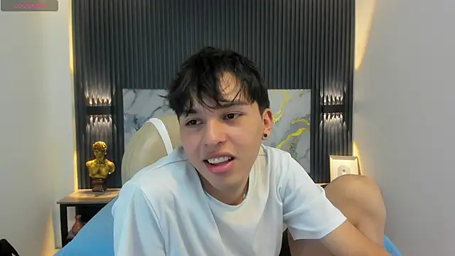 StiwenTwink online show from October 2025 04:39:01 PM