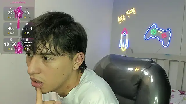 StiwenTwink online show from January 2026 07:28:02 PM