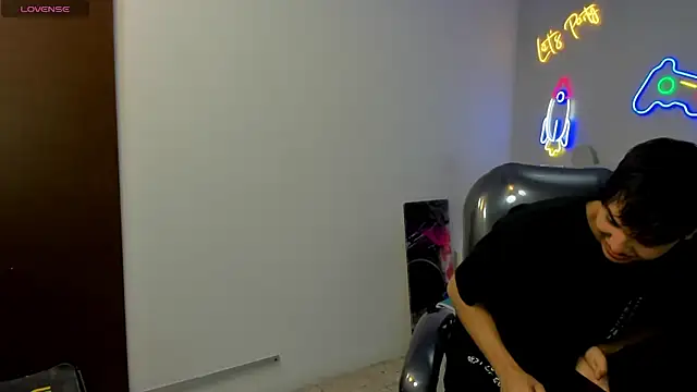 StiwenTwink online show from November 2025 02:20:01 PM