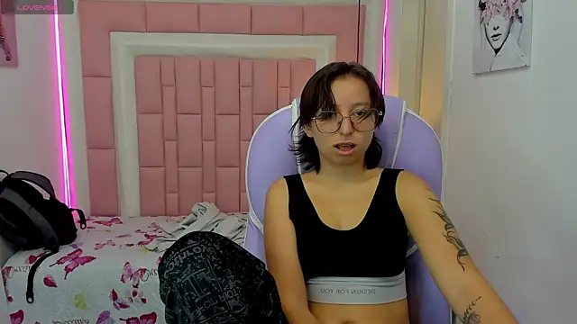 Snapshot of Klaret_Toy chatting on June 2026 08:09:02 PM Klaret Toy online show from June 2026 08:09:02 PM