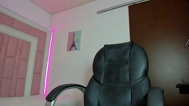 Snapshot of Klaret_Toy chatting on October 2025 02:27:02 PM Klaret Toy online show from October 2025 02:27:02 PM