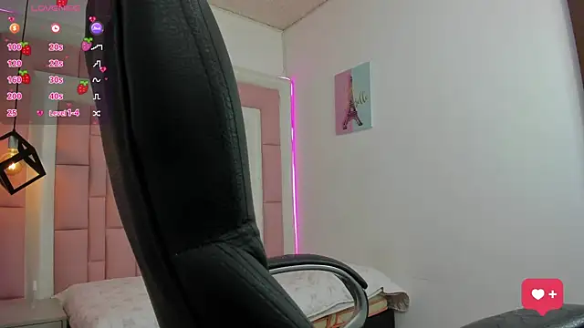 Snapshot of Klaret_Toy chatting on November 2025 01:37:02 PM Klaret Toy online show from November 2025 01:37:02 PM