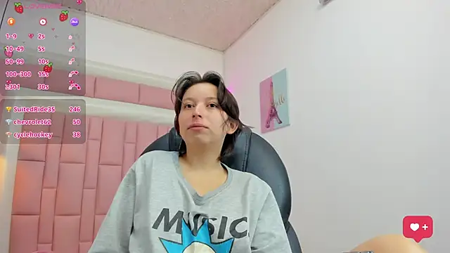 Snapshot of Klaret_Toy chatting on November 2025 12:53:01 PM Klaret Toy online show from November 2025 12:53:01 PM