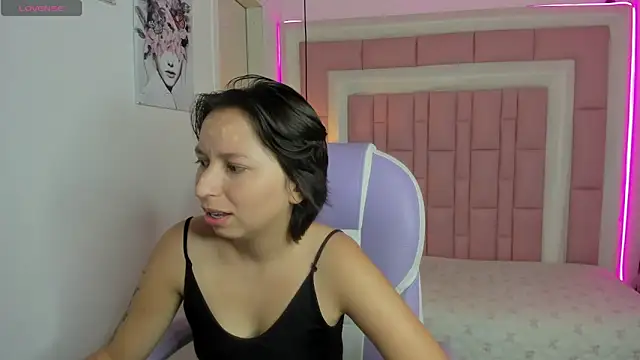Snapshot of Klaret_Toy chatting on April 2026 08:04:02 PM Klaret Toy online show from April 2026 08:04:02 PM