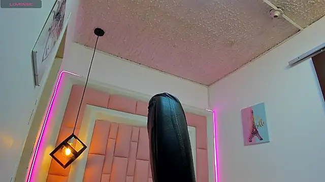 Snapshot of Klaret_Toy chatting on December 2025 08:04:02 PM Klaret Toy online show from December 2025 08:04:02 PM