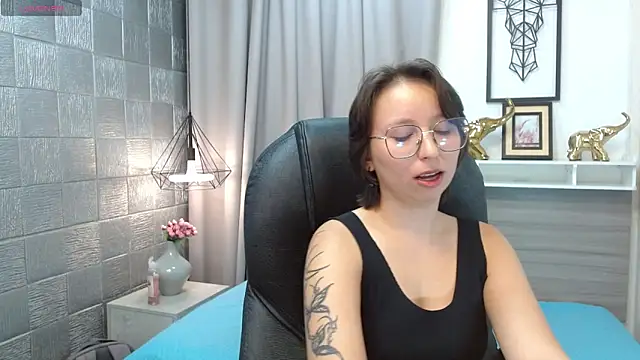 Snapshot of Klaret_Toy chatting on May 2026 08:18:02 AM Klaret Toy online show from May 2026 08:18:02 AM