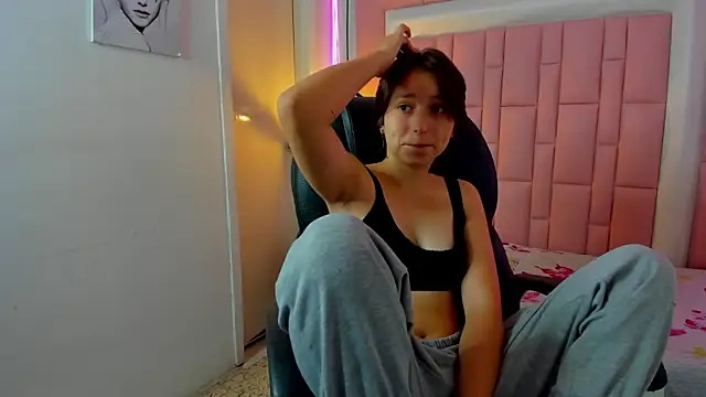 Klaret Toy online show from December 2025 07:41:01 PM