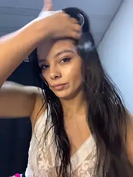 SaraMistick online show from November 2025 10:38:02 AM