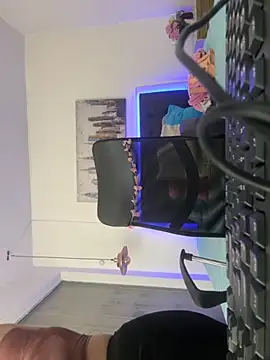 Snapshot of Antonella__b chatting on November 2025 01:43:01 PM Antonella b online show from November 2025 01:43:01 PM