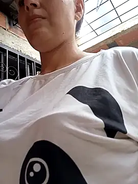 Snapshot of antonellahotimida chatting on October 2025 03:02:01 PM antonellahotimida online show from October 2025 03:02:01 PM