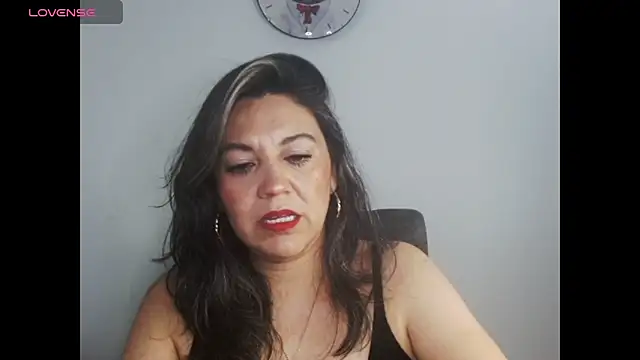 XxAntonellaxxx online show from October 2025 04:29:01 PM
