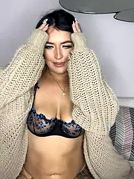 LolaReaX online show from October 2025 12:15:01 PM