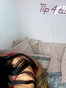 LolaReaX online show from December 2025 06:45:02 AM