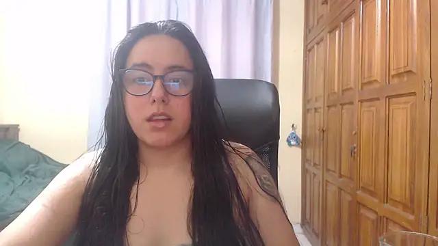 Venus cat  online show from February 2026 10:41:01 PM