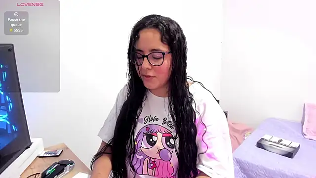 Venus cat  online show from October 2025 02:49:01 PM