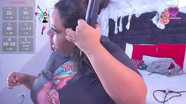 MayaCurvy online show from October 2025 04:25:02 AM