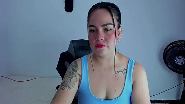 sweet charm  online show from December 2025 04:24:02 PM