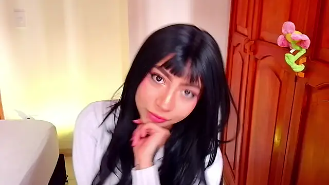 emma web  online show from October 2025 03:44:02 PM