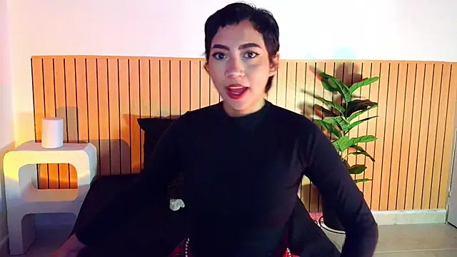 Snapshot of emma_web_ chatting on June 2026 04:44:02 PM emma web online show from June 2026 04:44:02 PM