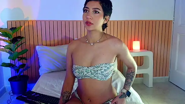 Snapshot of emma_web_ chatting on May 2026 05:08:01 PM emma web online show from May 2026 05:08:01 PM