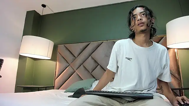 Snapshot of Dickie_Dicking chatting on November 2025 08:35:02 PM Dickie Dicking online show from November 2025 08:35:02 PM