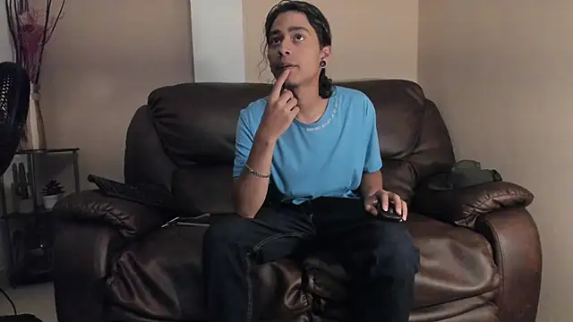 Snapshot of Dickie_Dicking chatting on November 2025 10:02:02 PM Dickie Dicking online show from November 2025 10:02:02 PM