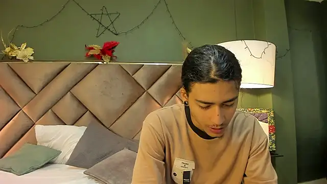 Snapshot of Dickie_Dicking chatting on December 2025 09:19:02 PM Dickie Dicking online show from December 2025 09:19:02 PM