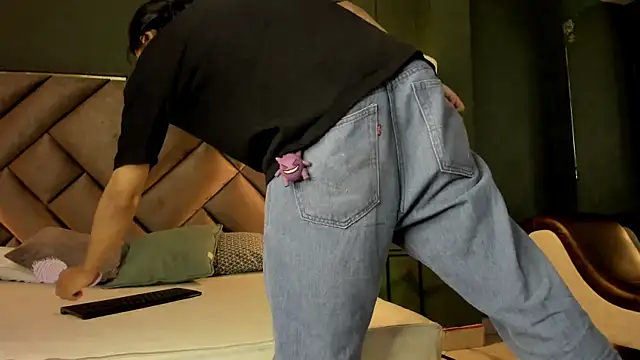 Snapshot of Dickie_Dicking chatting on November 2025 09:42:02 PM Dickie Dicking online show from November 2025 09:42:02 PM