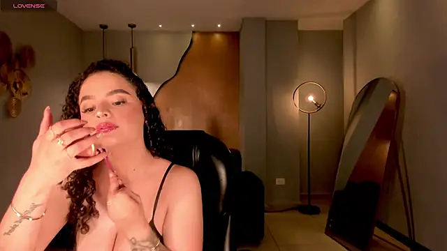 KylieJenkins online show from December 2025 11:16:02 AM