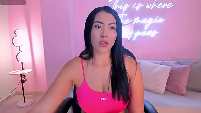 Snapshot of NatalieLewis chatting on April 2026 11:50:01 AM NatalieLewis online show from April 2026 11:50:01 AM
