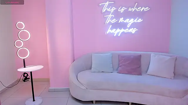 NatalieLewis online show from February 2026 12:38:02 PM