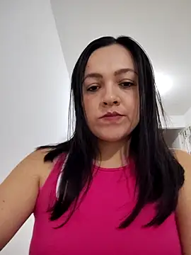 Snapshot of LindaSalo33 chatting on October 2025 02:36:02 AM LindaSalo33 online show from October 2025 02:36:02 AM