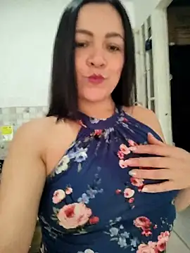 Snapshot of LindaSalo33 chatting on October 2025 09:16:02 PM LindaSalo33 online show from October 2025 09:16:02 PM
