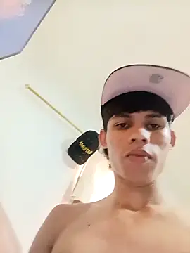 mazo18 online show from February 2026 06:10:02 PM