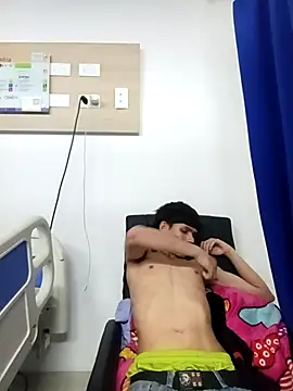 mazo18 online show from February 2026 01:40:01 AM