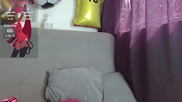 JuliethaFox online show from July 2026 07:03:01 PM