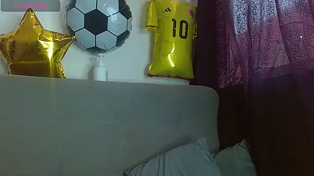 JuliethaFox online show from July 2026 04:55:02 PM